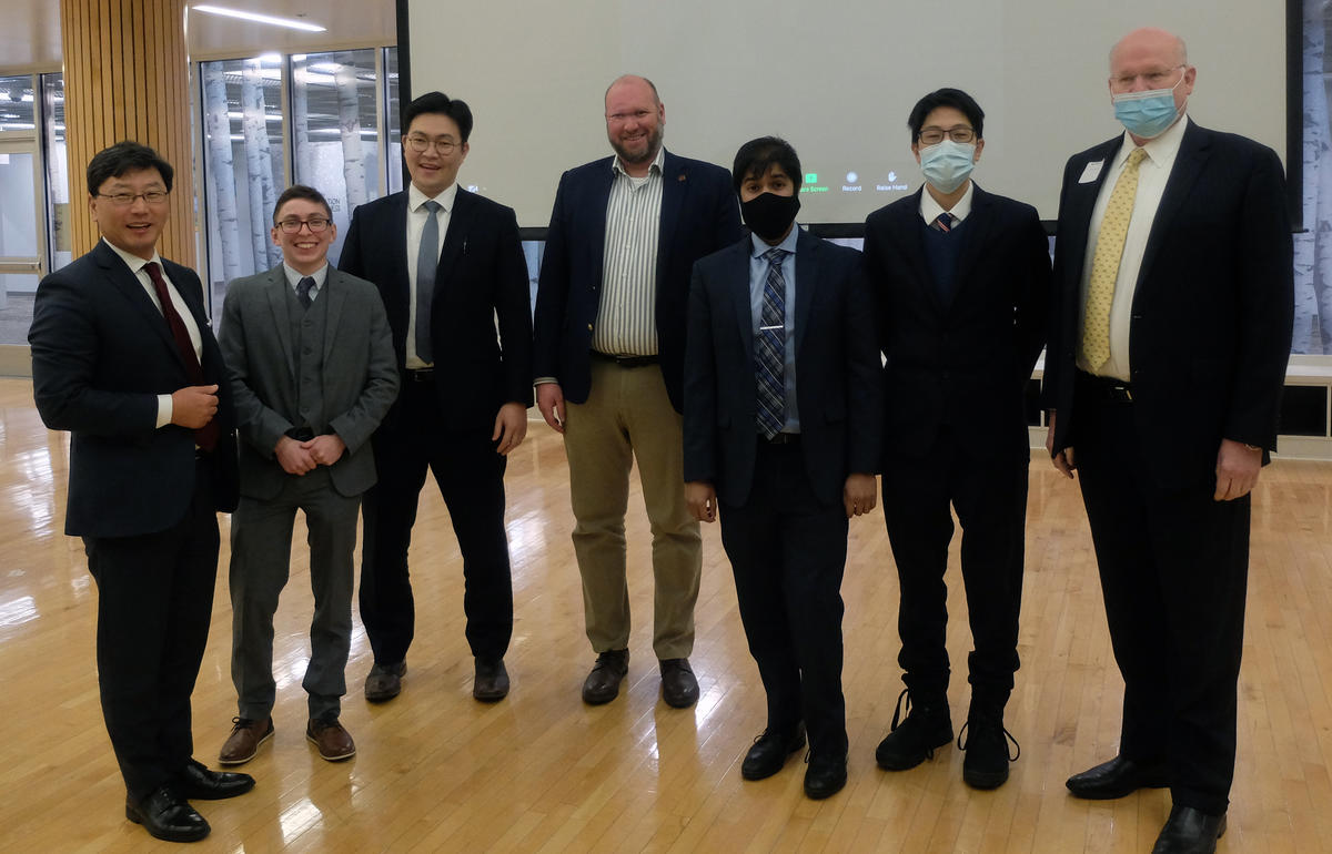 from left to right, Dr Kendall Lee, Mx Bailey Winter, Dr Yoonbae Oh, Dr Michael Heien, Mr Abhinav Goyal, Dr Jason Yuen, Dr Kevin Bennet. 